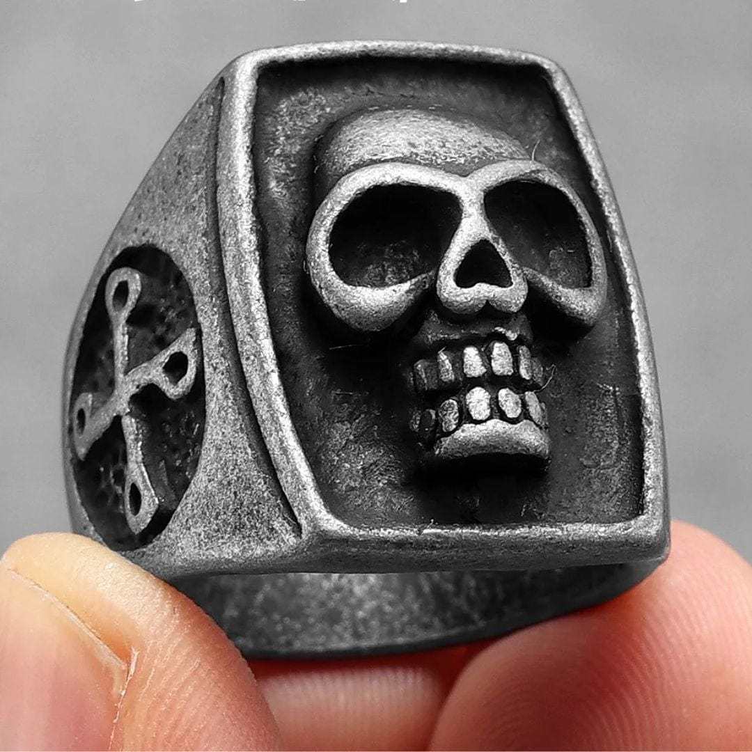 Retro Skull Ring
